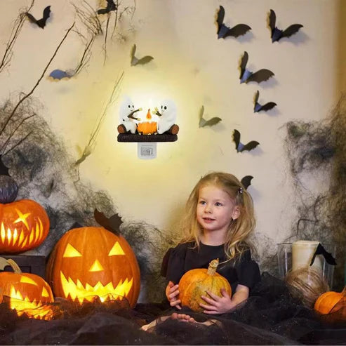 Ghost Campfire Flickering Night Light – Spooky Ambient LED Lamp for Halloween & Gothic Home Decor