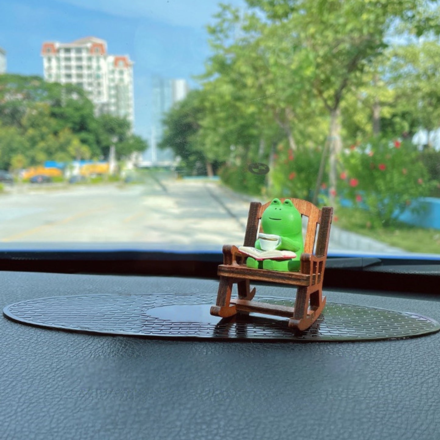Cute Frog Rocker Chair Decoration - Japanese Healing Desktop Ornament (2PC)