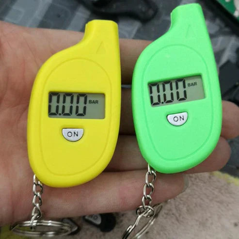 Portable Digital Car Tire Pressure Tester Keychain - Mini LCD Tire Gauge