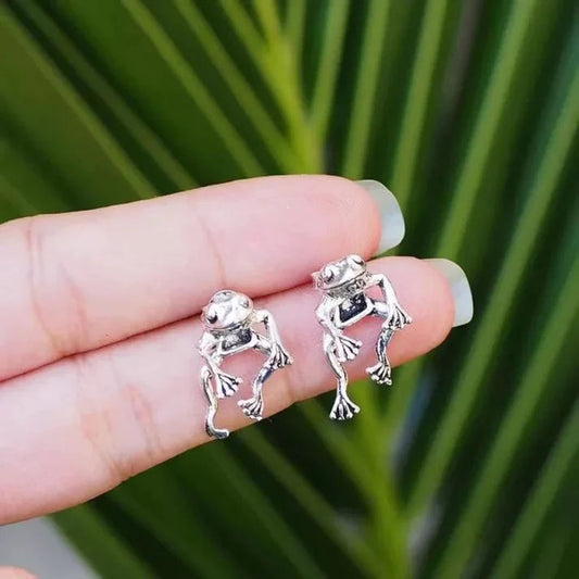 Retro Frog Stud Earrings – Cute & Quirky Zinc Alloy Earrings for Frog Lovers