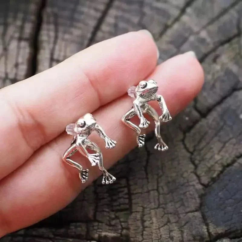 Retro Frog Stud Earrings – Cute & Quirky Zinc Alloy Earrings for Frog Lovers
