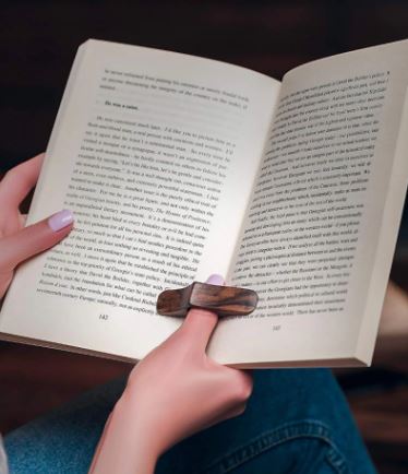 Book Page Holder - Wooden One-Hand Reading Thumb Bookmark Tool