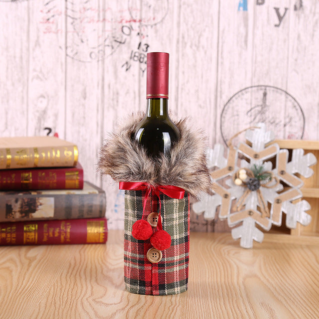 Christmas Wine Bottle Cover - Festive Holiday Table Decoration