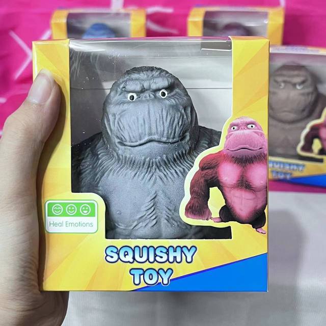 Stretchy Gorilla Figure Toy – Funny Anime Monkey Sculpture & Stress Relief