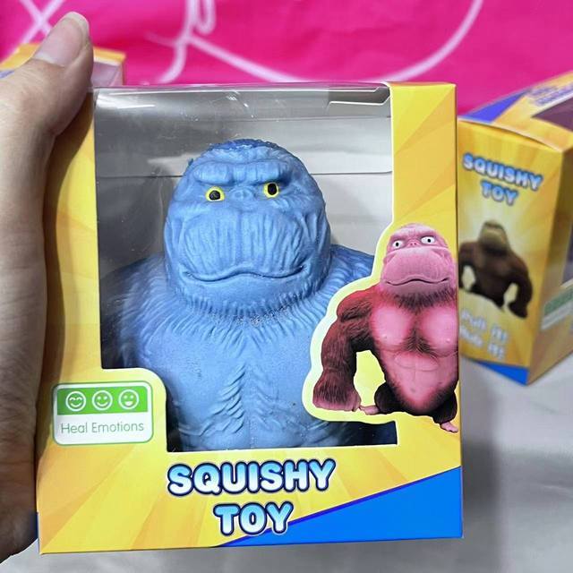 Stretchy Gorilla Figure Toy – Funny Anime Monkey Sculpture & Stress Relief