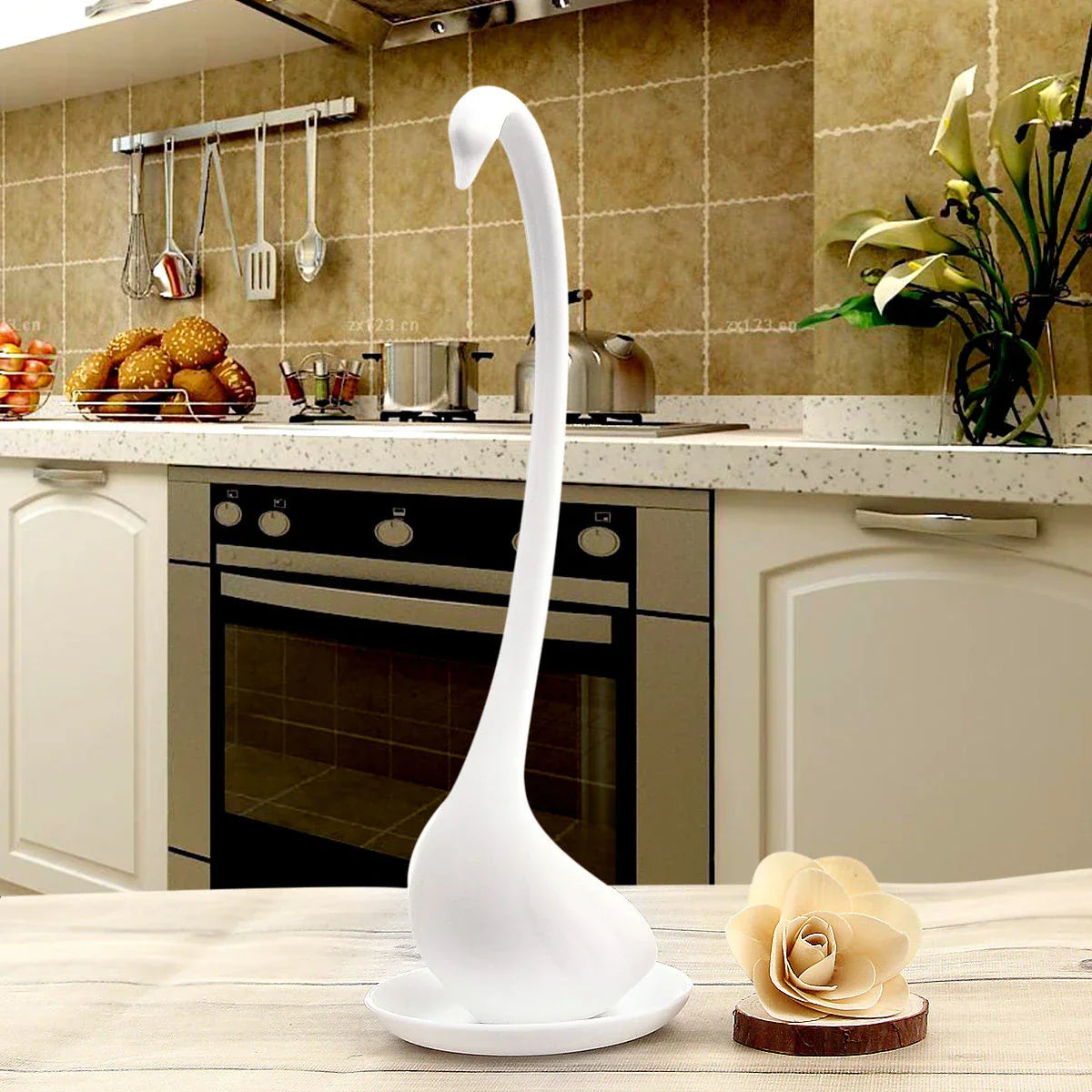 Swan Shaped Soup Ladle & Saucer Set – Elegant Upright Spoon Kitchen Cooking Tool