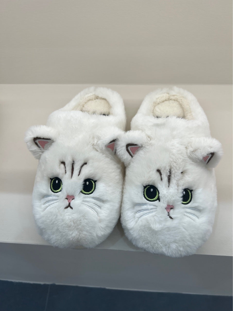 Cute Cat Face Fluffy Fur Slippers – Unisex Indoor Cotton House Slippers
