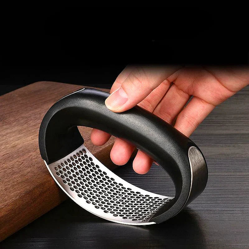 Stainless Steel Garlic Press & Crusher – Manual Garlic Mincer & Chopper for Kitchen