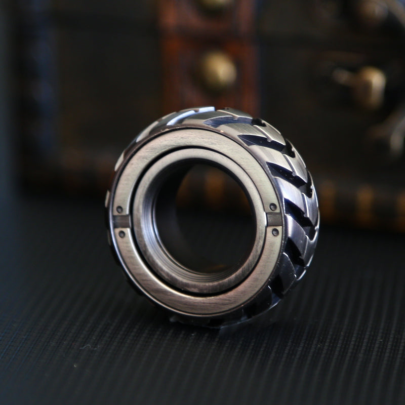 Ratchet Wheel Fidget Ring - Magnetic Metal Slider for Stress Relief & ADHD