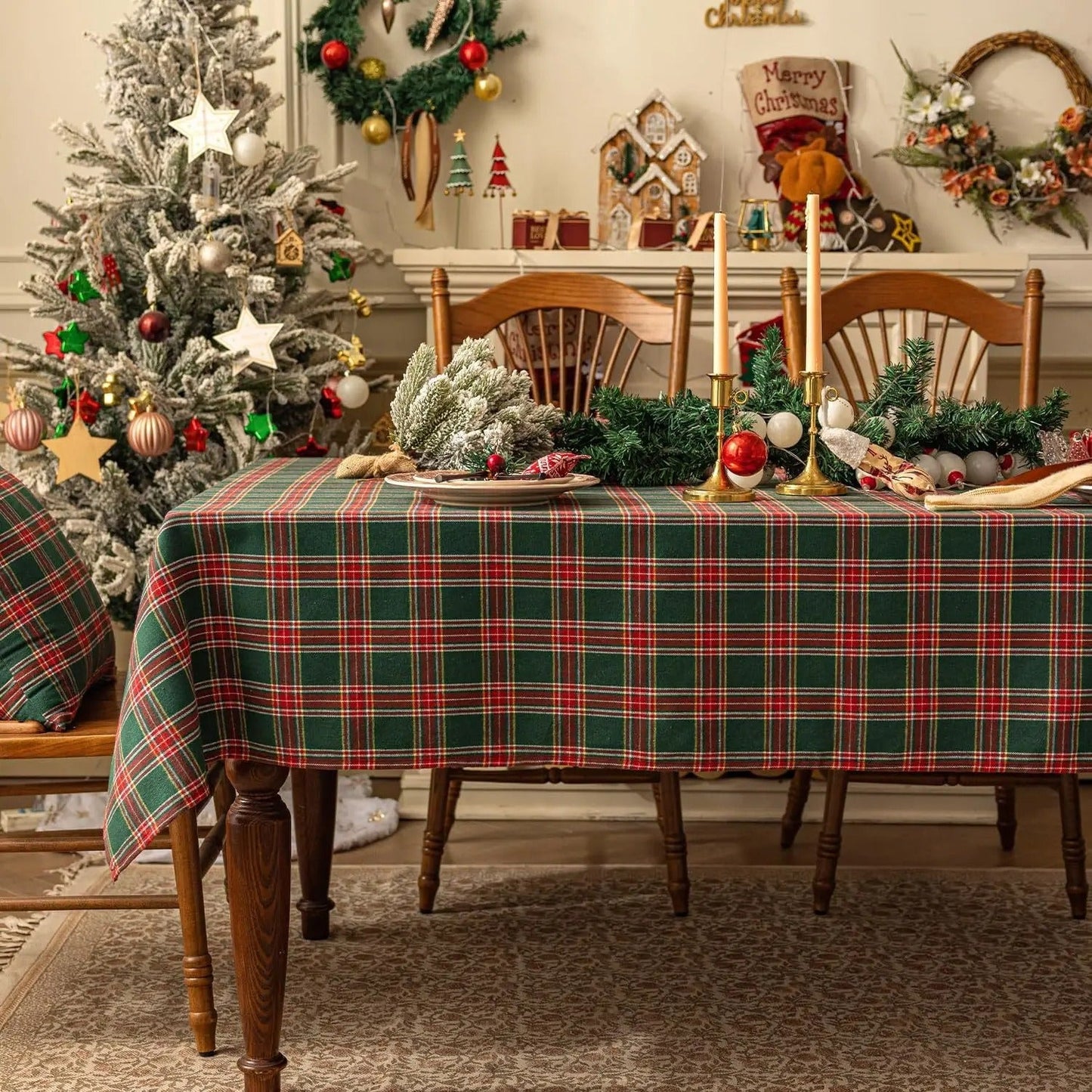 Christmas Checkered Tablecloth – Festive Holiday Table Cover for Dining, Parties & Xmas Gatherings