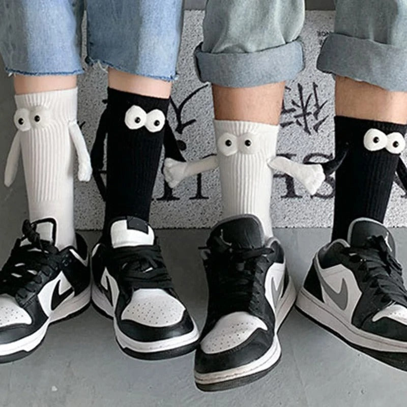 Cute Couple Doll Socks – Cartoon Hand-in-Hand Magnetic Attraction Cotton Socks for Women