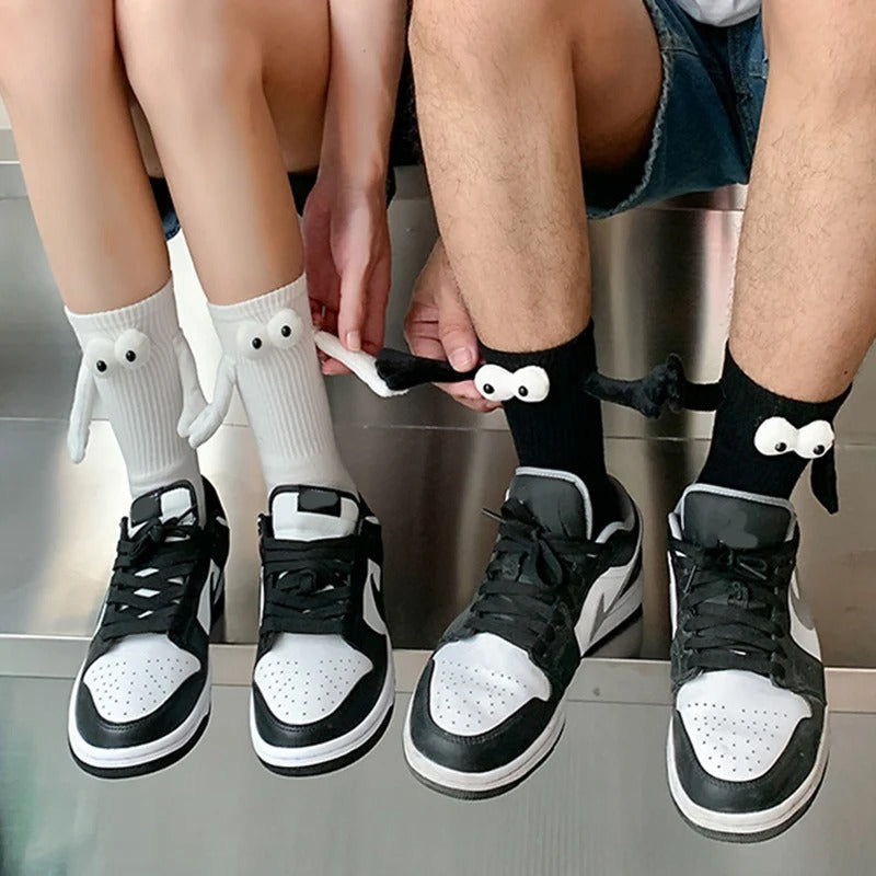 Cute Couple Doll Socks – Cartoon Hand-in-Hand Magnetic Attraction Cotton Socks for Women
