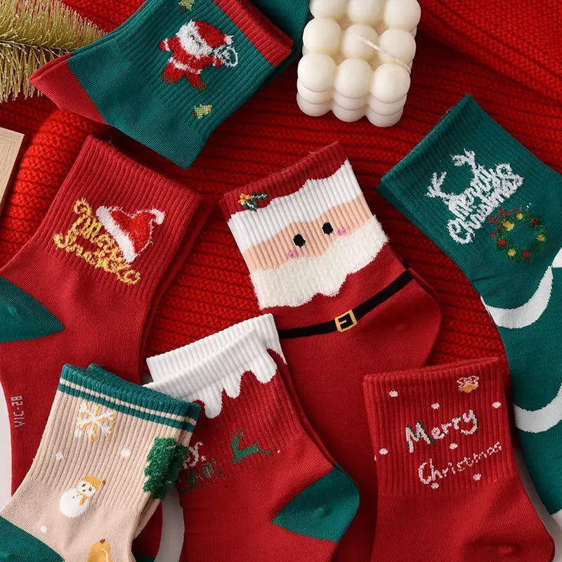 Cartoon Christmas Socks – 5 Pairs Festive Novelty Socks Gift Set for Adults & Kids