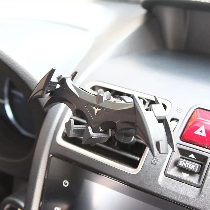 Batman Gravity Buckle Car Phone Holder – Auto-Lock Dashboard Mount