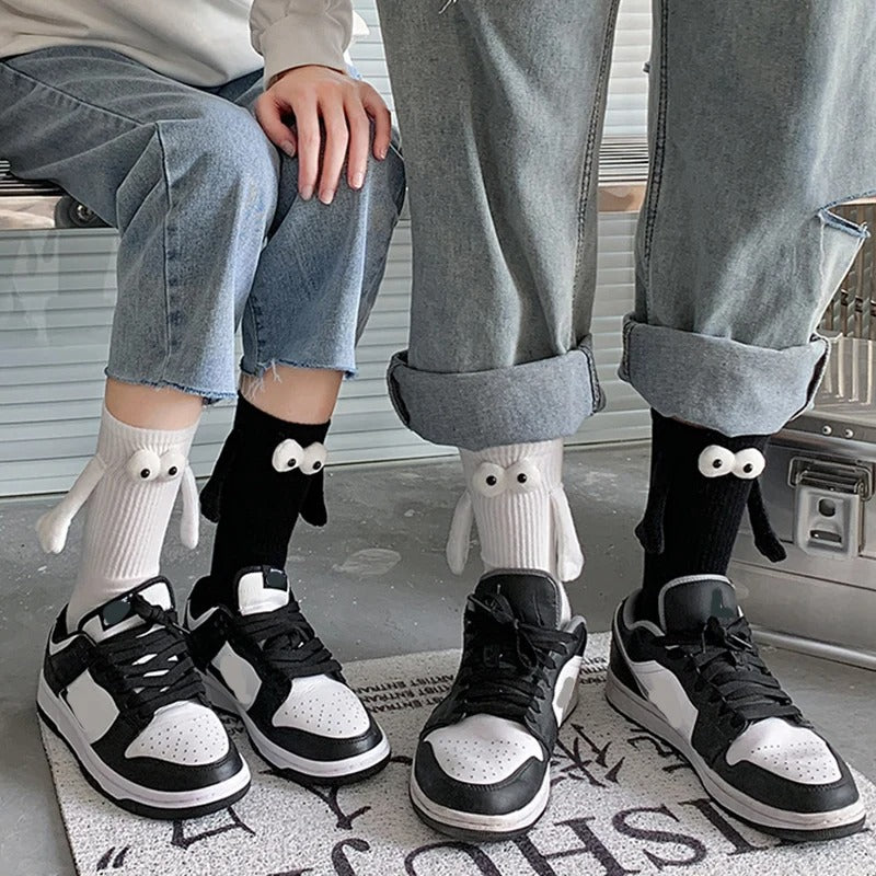 Cute Couple Doll Socks – Cartoon Hand-in-Hand Magnetic Attraction Cotton Socks for Women
