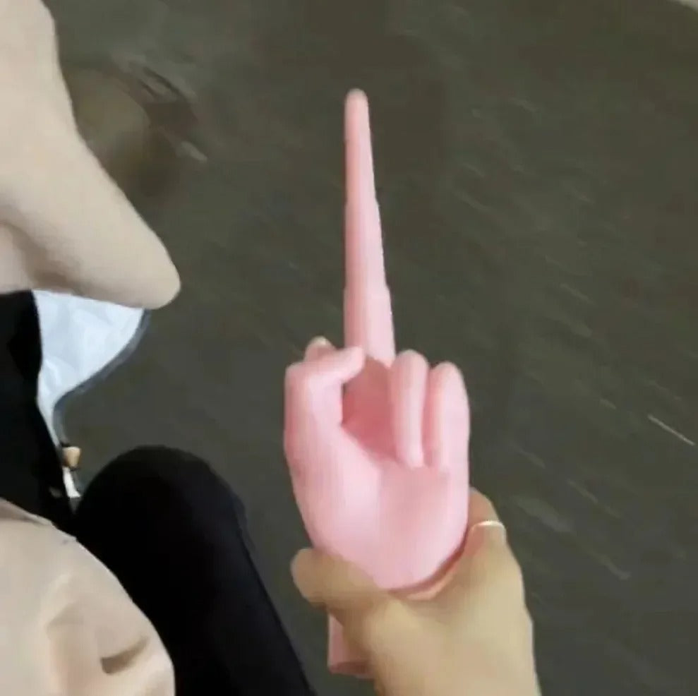 3D Middle Finger Model Toy – Funny Novelty Desk Ornament & Gag Gift