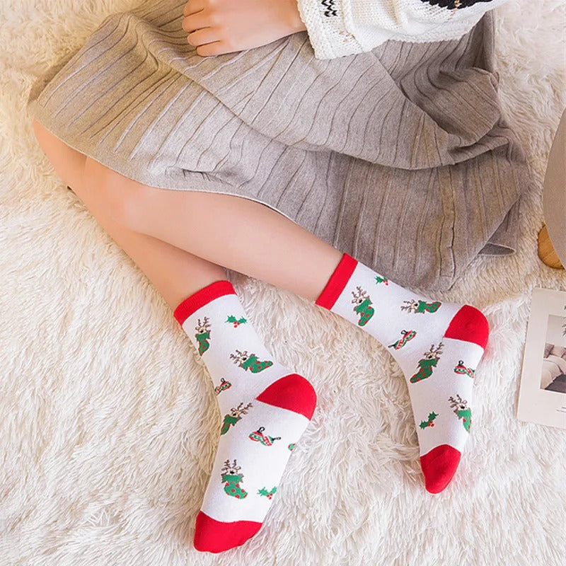Cartoon Christmas Socks – 5 Pairs Festive Novelty Socks Gift Set for Adults & Kids