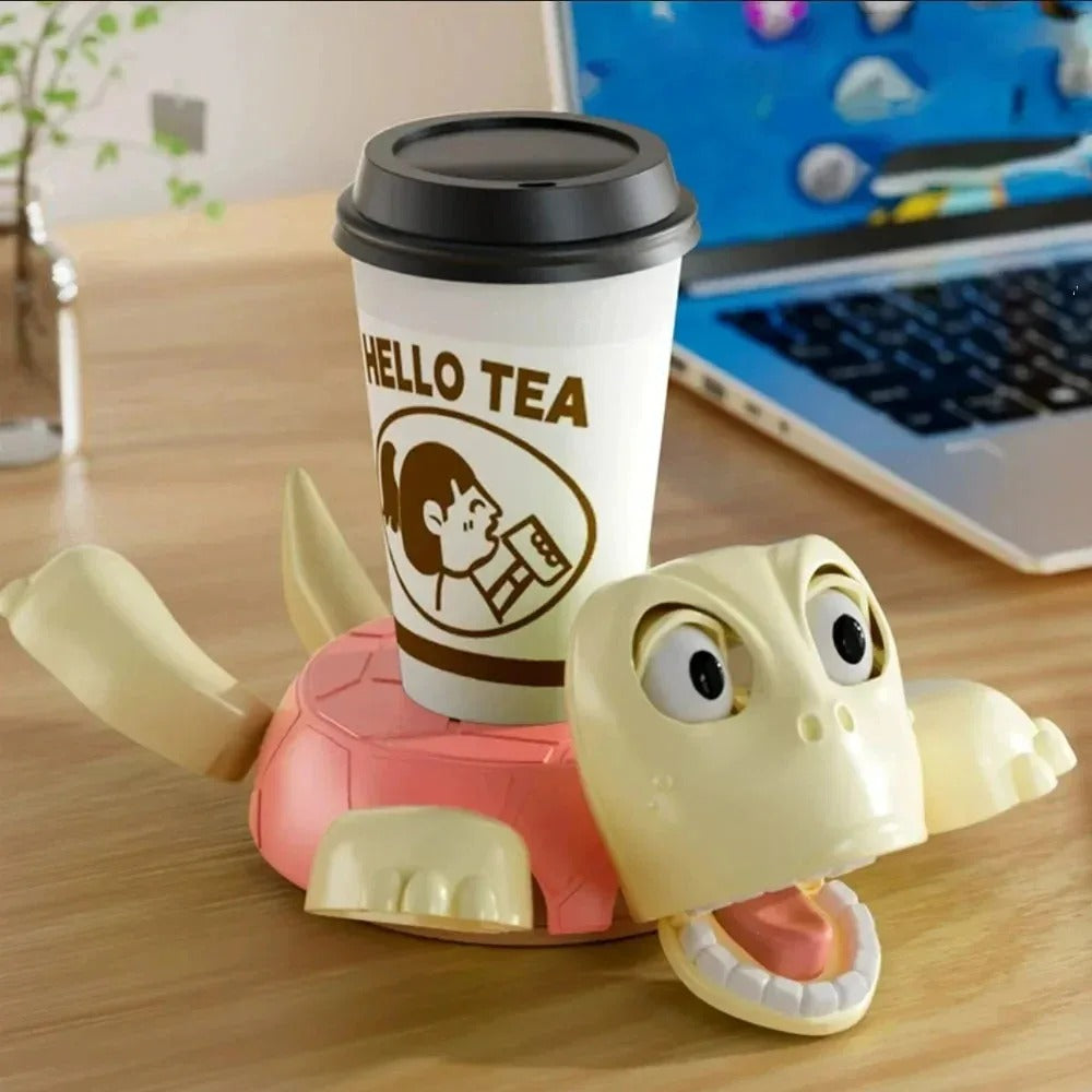Interactive Squishy Turtle Coaster – Funny Pop-Up Mug Pad, Cute Home & Office Decor, Perfect Gag Gift
